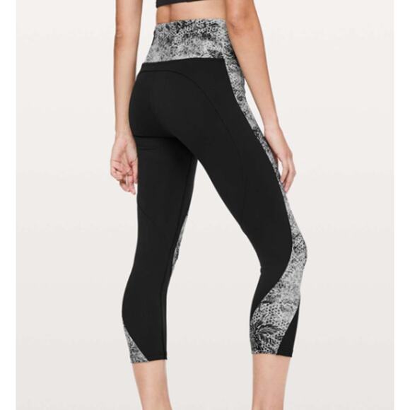Lululemon Womens Sweat & Repeat Crop 21" Serigraph Starlight Black Multi Size 2 - Picture 4 of 13